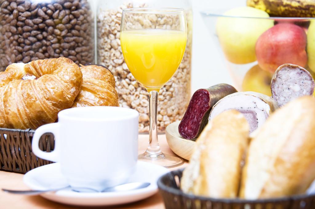 Hotel Santa Barbara De La Vall D'Ordino Phòng bức ảnh