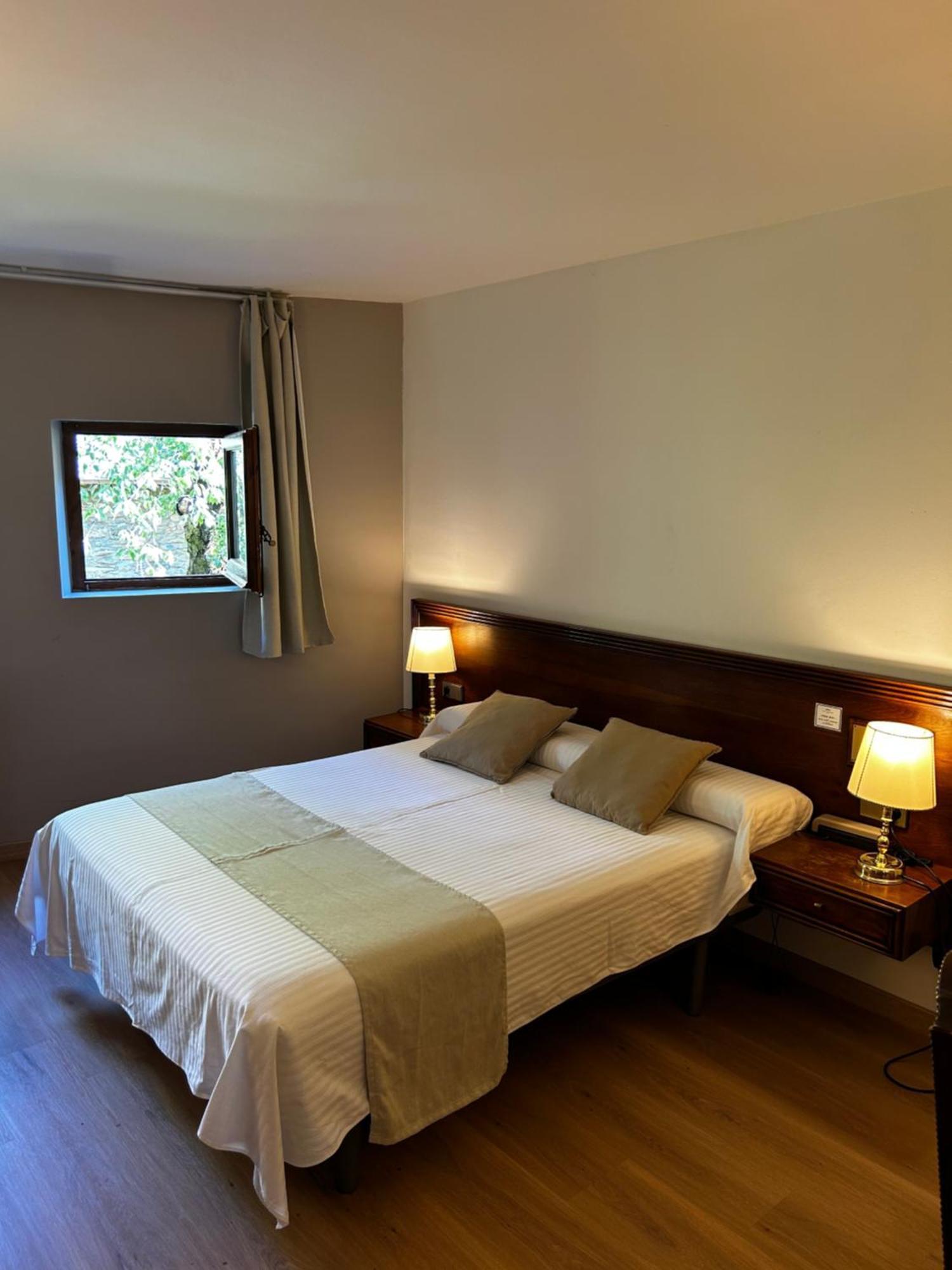 Hotel Santa Barbara De La Vall D'Ordino Ngoại thất bức ảnh