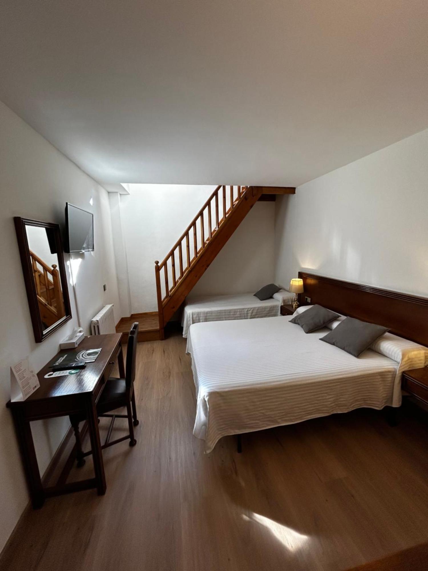 Hotel Santa Barbara De La Vall D'Ordino Ngoại thất bức ảnh