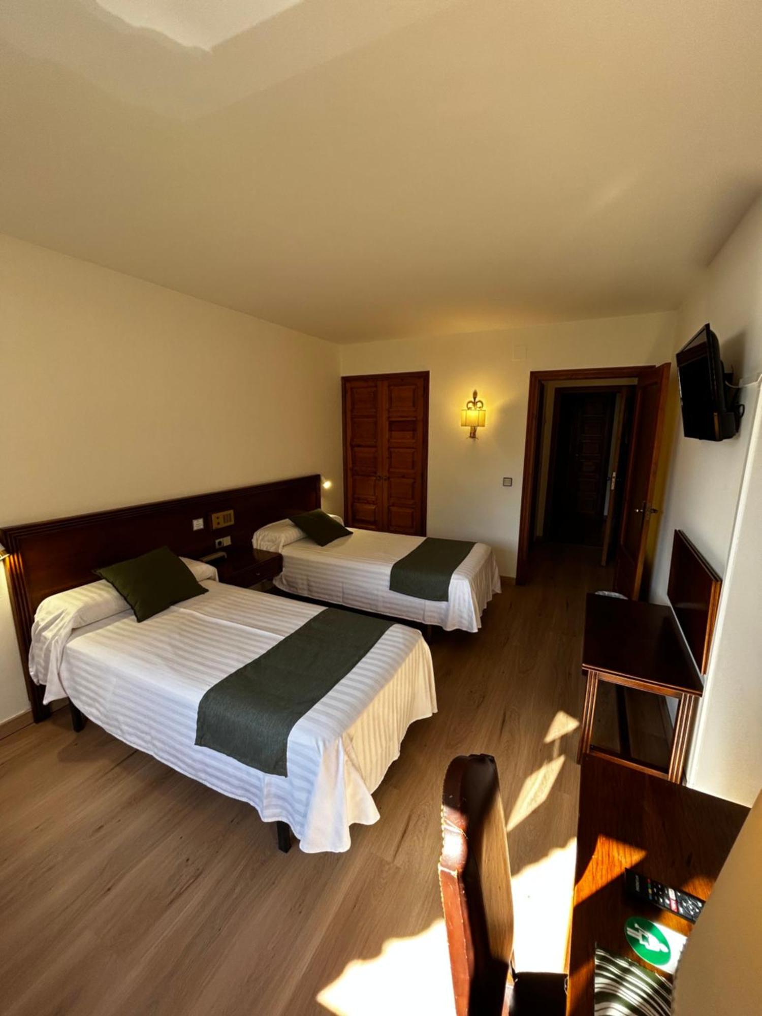 Hotel Santa Barbara De La Vall D'Ordino Ngoại thất bức ảnh