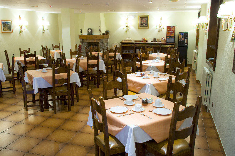 Hotel Santa Barbara De La Vall D'Ordino Ngoại thất bức ảnh