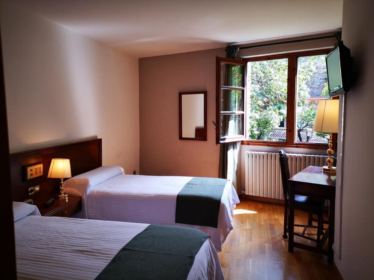 Hotel Santa Barbara De La Vall D'Ordino Ngoại thất bức ảnh