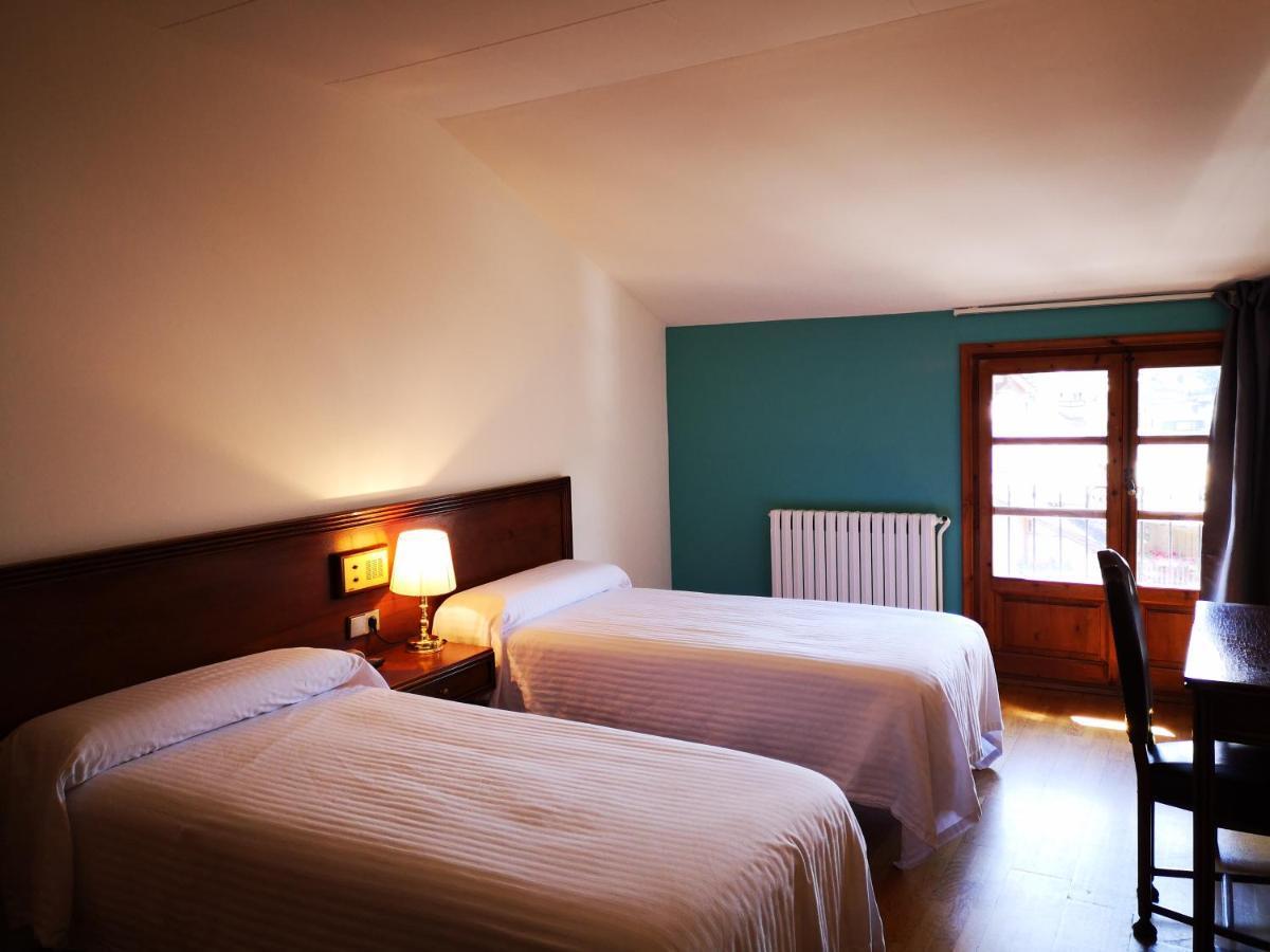 Hotel Santa Barbara De La Vall D'Ordino Ngoại thất bức ảnh